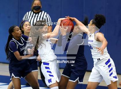Thumbnail 2 in Sierra Canyon vs. Windward photogallery.