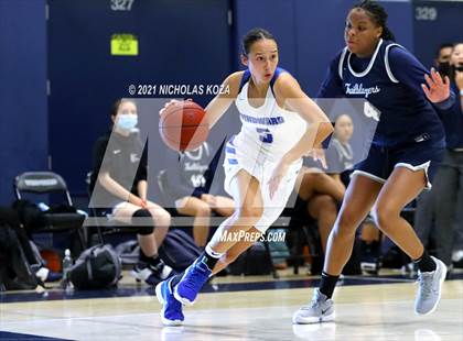 Thumbnail 2 in Sierra Canyon vs. Windward photogallery.