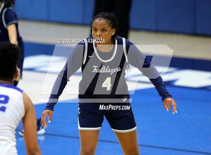 Thumbnail 2 in Sierra Canyon vs. Windward photogallery.