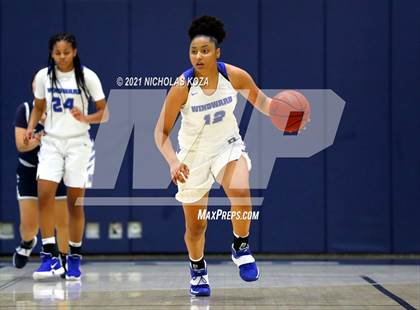 Thumbnail 3 in Sierra Canyon vs. Windward photogallery.