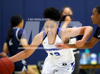 Thumbnail 3 in Sierra Canyon vs. Windward photogallery.