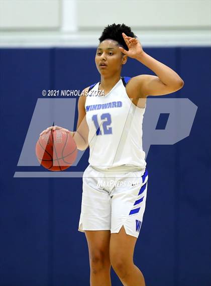 Thumbnail 2 in Sierra Canyon vs. Windward photogallery.