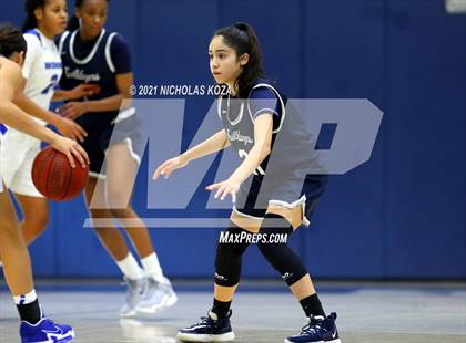 Thumbnail 3 in Sierra Canyon vs. Windward photogallery.