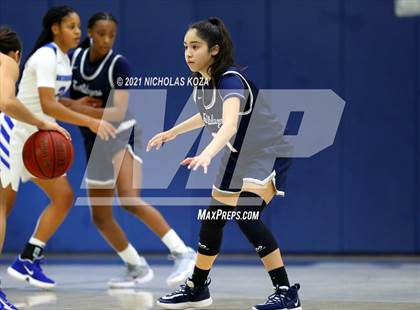 Thumbnail 1 in Sierra Canyon vs. Windward photogallery.