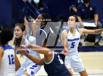 Thumbnail 1 in Sierra Canyon vs. Windward photogallery.