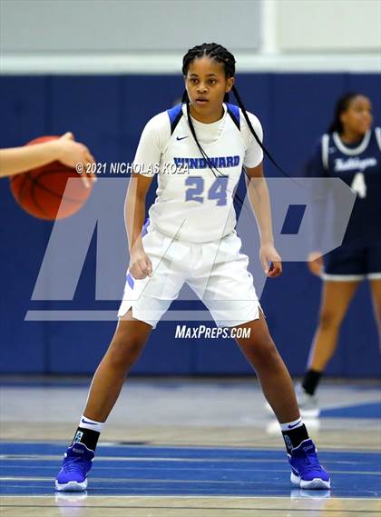 Thumbnail 1 in Sierra Canyon vs. Windward photogallery.