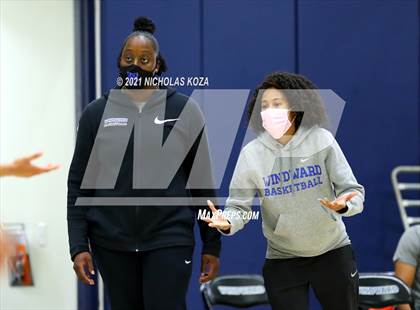 Thumbnail 1 in Sierra Canyon vs. Windward photogallery.