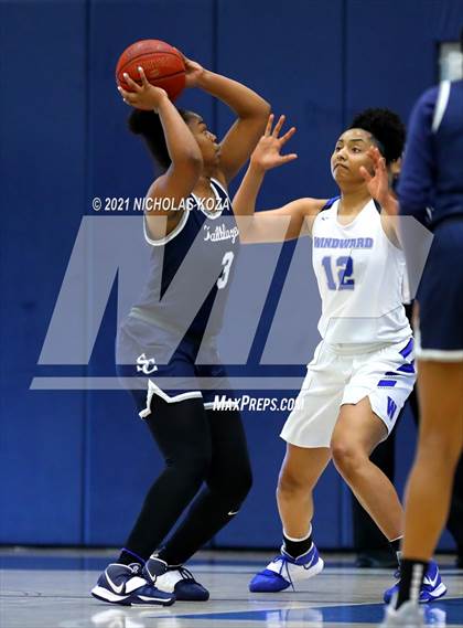 Thumbnail 1 in Sierra Canyon vs. Windward photogallery.
