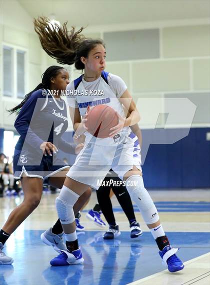 Thumbnail 1 in Sierra Canyon vs. Windward photogallery.