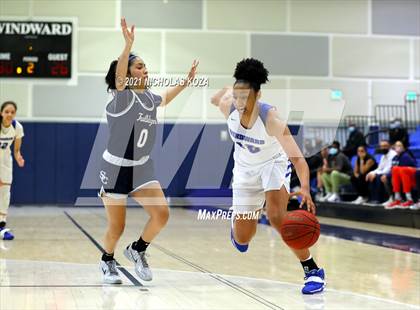 Thumbnail 1 in Sierra Canyon vs. Windward photogallery.
