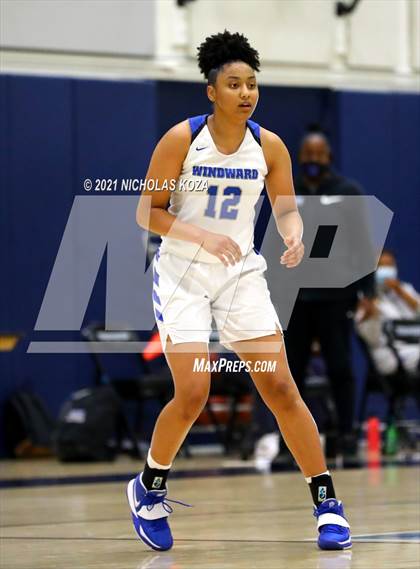 Thumbnail 3 in Sierra Canyon vs. Windward photogallery.