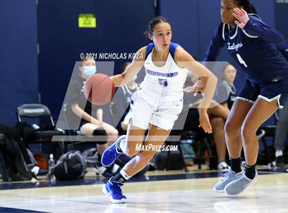 Thumbnail 1 in Sierra Canyon vs. Windward photogallery.
