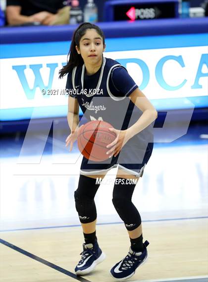 Thumbnail 2 in Sierra Canyon vs. Windward photogallery.