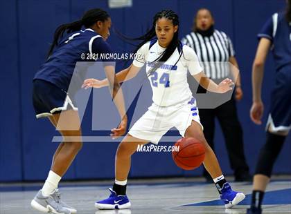 Thumbnail 2 in Sierra Canyon vs. Windward photogallery.