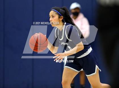 Thumbnail 1 in Sierra Canyon vs. Windward photogallery.