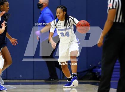 Thumbnail 1 in Sierra Canyon vs. Windward photogallery.