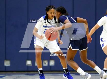 Thumbnail 1 in Sierra Canyon vs. Windward photogallery.