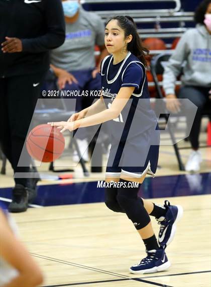Thumbnail 2 in Sierra Canyon vs. Windward photogallery.