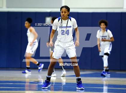 Thumbnail 2 in Sierra Canyon vs. Windward photogallery.