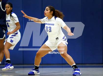Thumbnail 1 in Sierra Canyon vs. Windward photogallery.