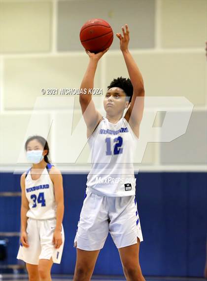 Thumbnail 2 in Sierra Canyon vs. Windward photogallery.