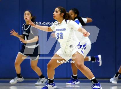Thumbnail 2 in Sierra Canyon vs. Windward photogallery.