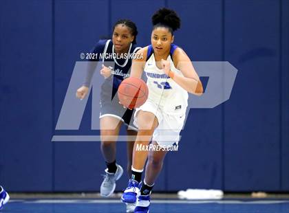 Thumbnail 1 in Sierra Canyon vs. Windward photogallery.