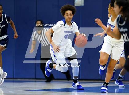 Thumbnail 1 in Sierra Canyon vs. Windward photogallery.