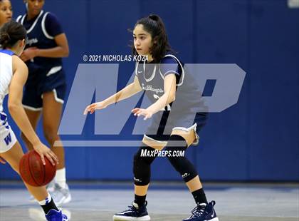 Thumbnail 2 in Sierra Canyon vs. Windward photogallery.