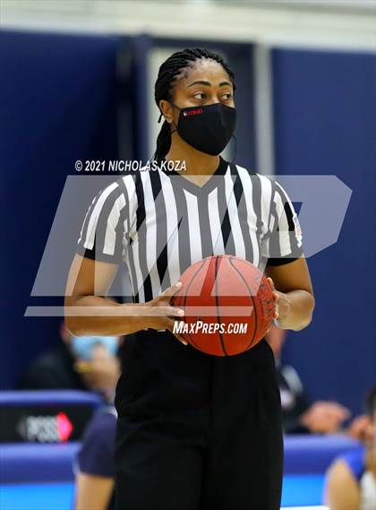 Thumbnail 2 in Sierra Canyon vs. Windward photogallery.