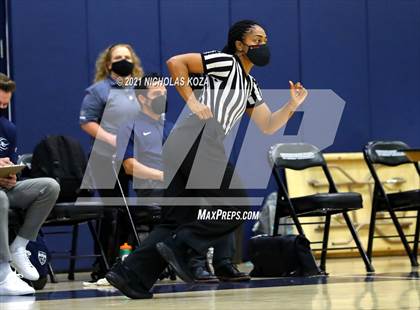 Thumbnail 3 in Sierra Canyon vs. Windward photogallery.