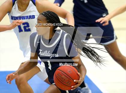 Thumbnail 2 in Sierra Canyon vs. Windward photogallery.