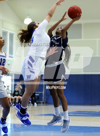 Thumbnail 3 in Sierra Canyon vs. Windward photogallery.
