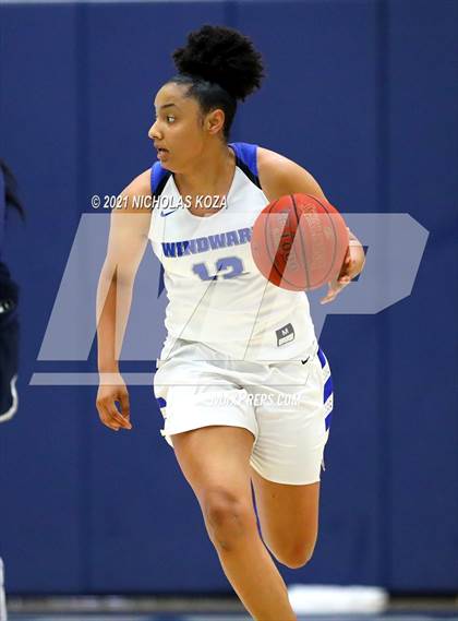 Thumbnail 2 in Sierra Canyon vs. Windward photogallery.