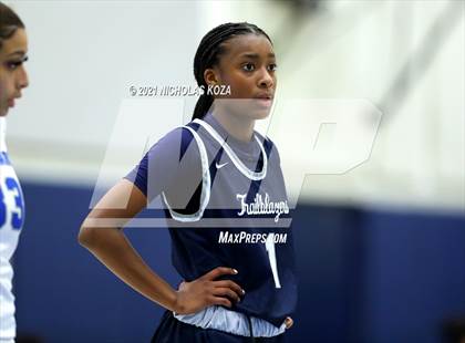 Thumbnail 1 in Sierra Canyon vs. Windward photogallery.