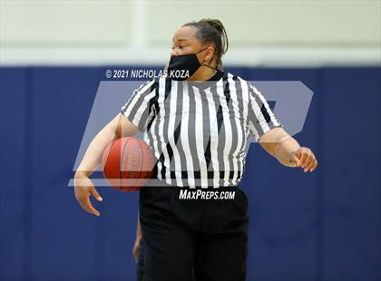 Thumbnail 2 in Sierra Canyon vs. Windward photogallery.