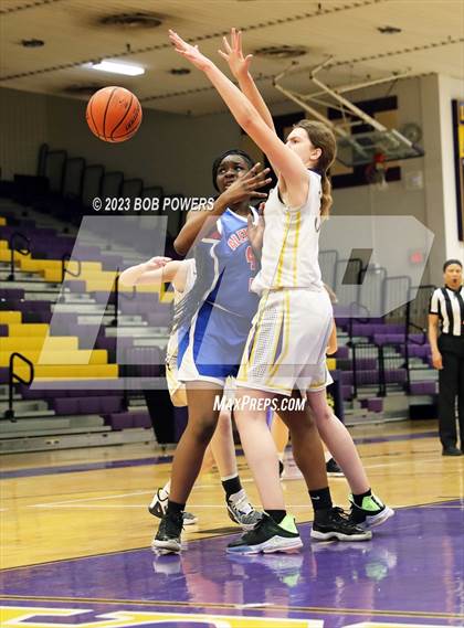 Thumbnail 1 in Alexandria City @ Lake Braddock photogallery.