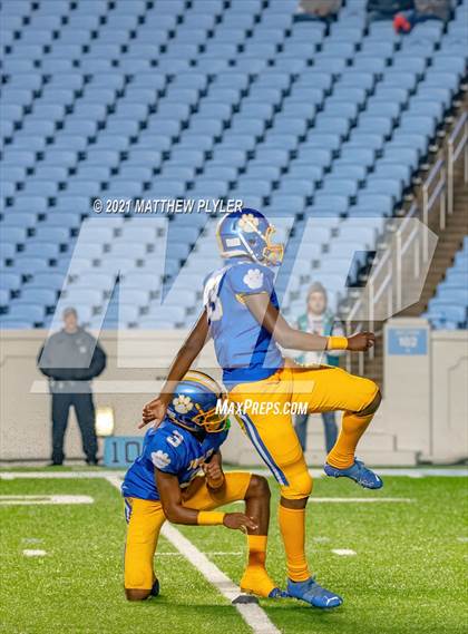 Thumbnail 3 in J.H. Rose vs Dudley (NCHSAA 3A Final - 2 of 2) photogallery.