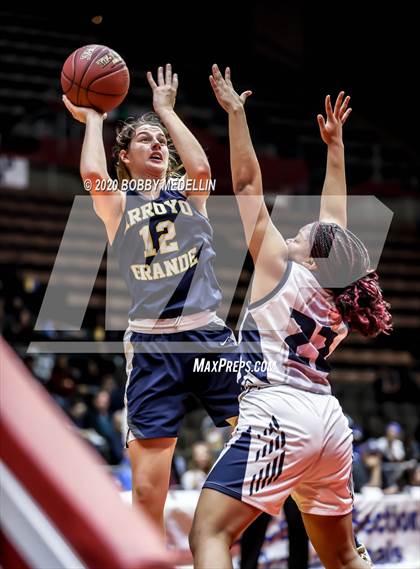 Thumbnail 3 in Bakersfield vs. Arroyo Grande (CIF D1 Central Section Championship) photogallery.