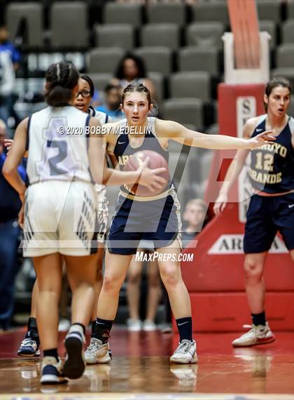 Thumbnail 1 in Bakersfield vs. Arroyo Grande (CIF D1 Central Section Championship) photogallery.