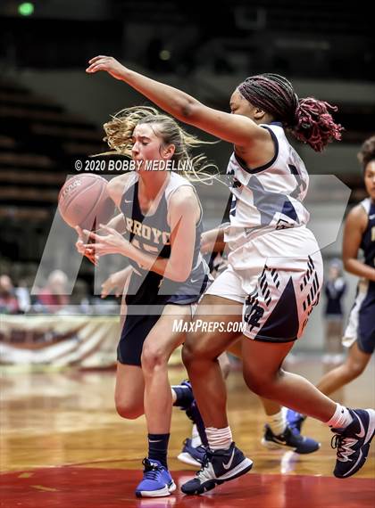 Thumbnail 3 in Bakersfield vs. Arroyo Grande (CIF D1 Central Section Championship) photogallery.
