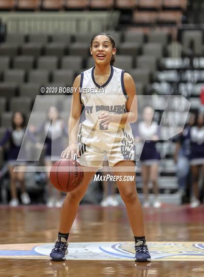 Thumbnail 2 in Bakersfield vs. Arroyo Grande (CIF D1 Central Section Championship) photogallery.