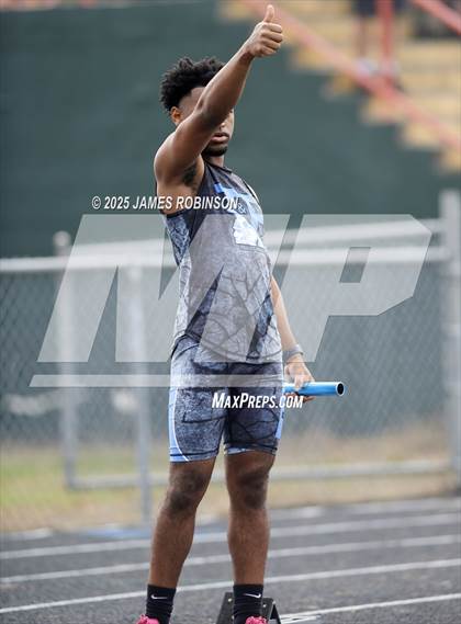 Thumbnail 1 in Mandarin Preseason Classic (4 x 100 Meter) photogallery.