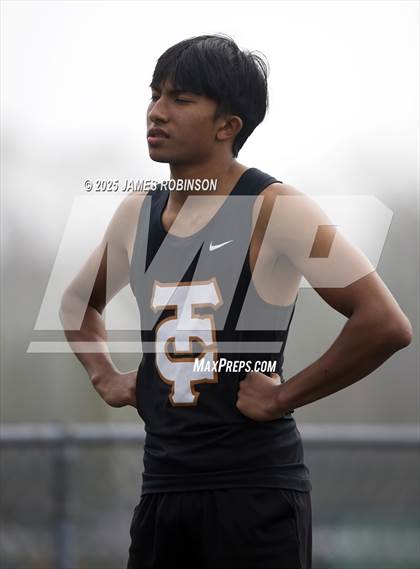 Thumbnail 1 in Mandarin Preseason Classic (4 x 100 Meter) photogallery.