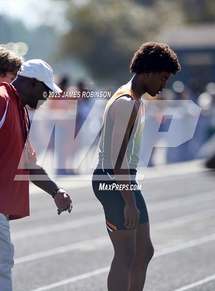 Thumbnail 1 in Mandarin Preseason Classic (4 x 100 Meter) photogallery.