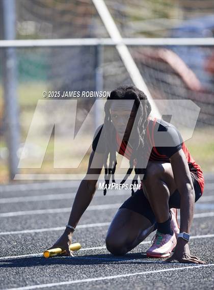 Thumbnail 3 in Mandarin Preseason Classic (4 x 100 Meter) photogallery.