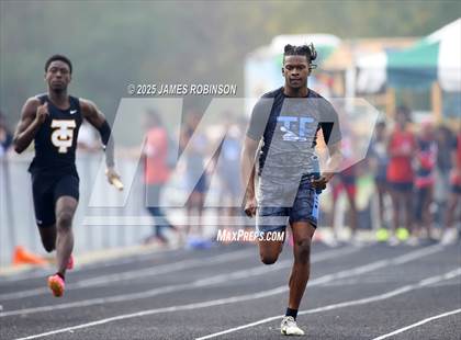 Thumbnail 3 in Mandarin Preseason Classic (4 x 100 Meter) photogallery.