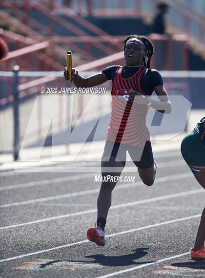 Thumbnail 2 in Mandarin Preseason Classic (4 x 100 Meter) photogallery.