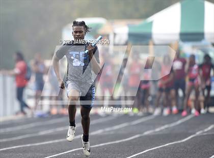 Thumbnail 2 in Mandarin Preseason Classic (4 x 100 Meter) photogallery.