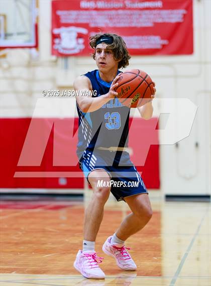 Thumbnail 1 in Sultan @ Renton photogallery.